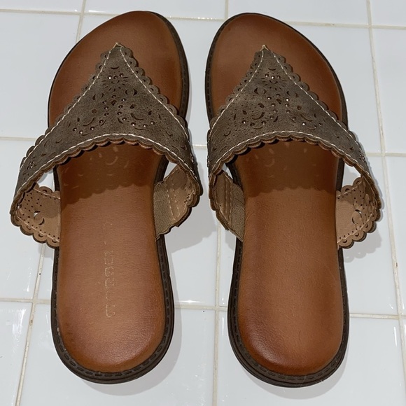 Women's Brown Leather Sandals - Picture 3 of 4